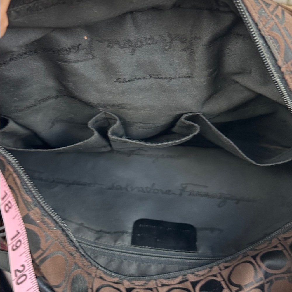 Vintage 2000’s Ferragamo Gancini Printed Shoulder Bag - Picture 12 of 16